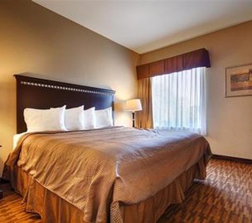Days Inn by Wyndham North Mobile