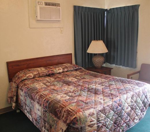 Frontier Motel