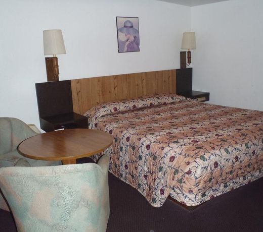 OYO Hotel Rose's Willcox - North Haskell Ave