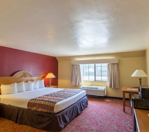 SureStay Plus Hotel by Best Western Bakersfield North