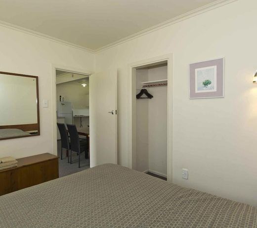 Garden Court Motel