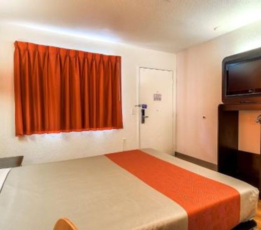 Motel 6-Carlsbad, CA Beach