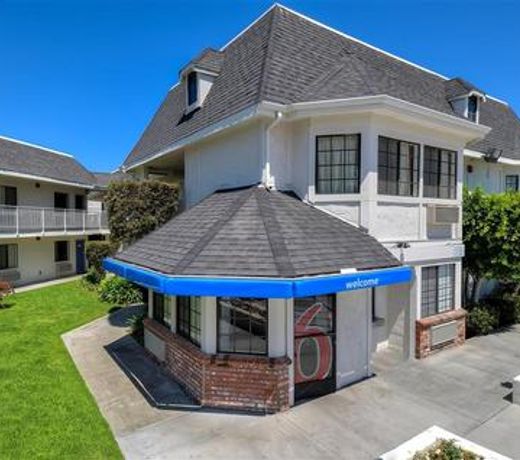 Motel 6-Carlsbad, CA - Village