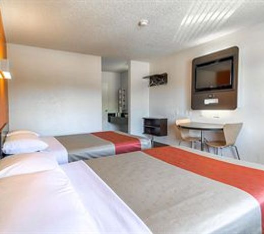 Motel 6-Carlsbad, CA - Village
