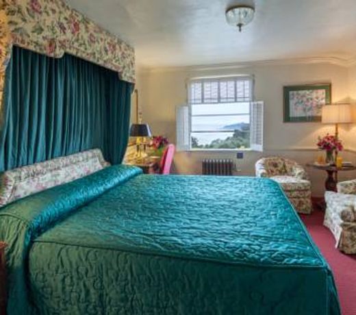 Pine Inn - Carmel