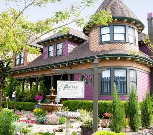 Kelley & Young Wine Garden Inn