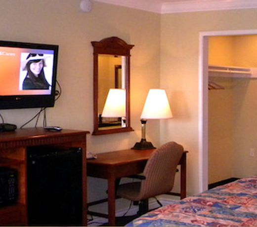 BUDGET INN OF FAIRFIELD