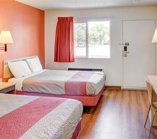 Motel 6-Lancaster, CA
