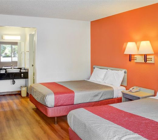 Motel 6-Lancaster, CA