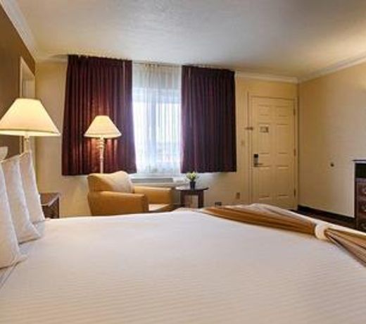 Days Inn & Suites by Wyndham Lodi
