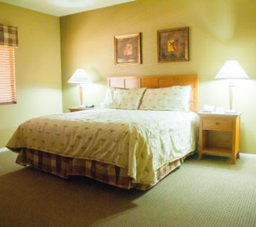 Desert Isle Resort, a VRI resort