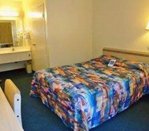 Motel 6-Pomona, CA - Los Angeles