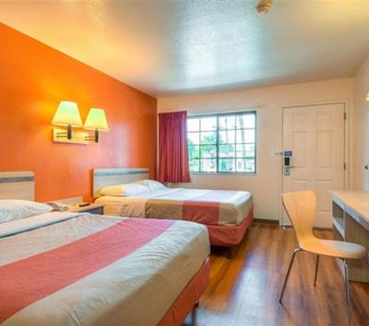 Motel 6-Pomona, CA - Los Angeles