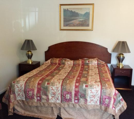 New Kansan Motel