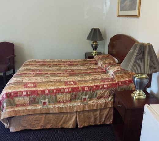 New Kansan Motel
