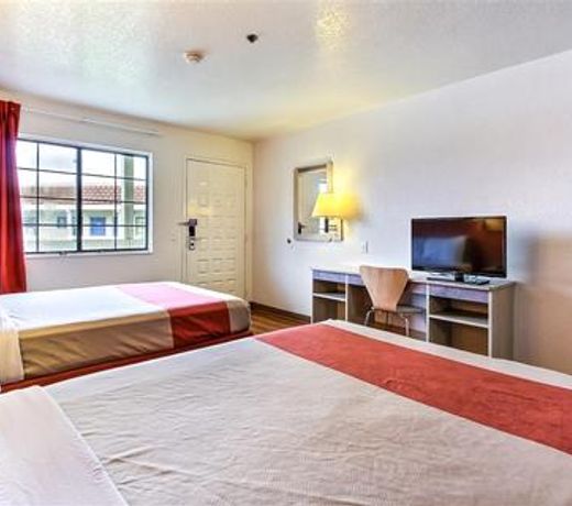 Motel 6-Salinas, CA - North Monterey Area
