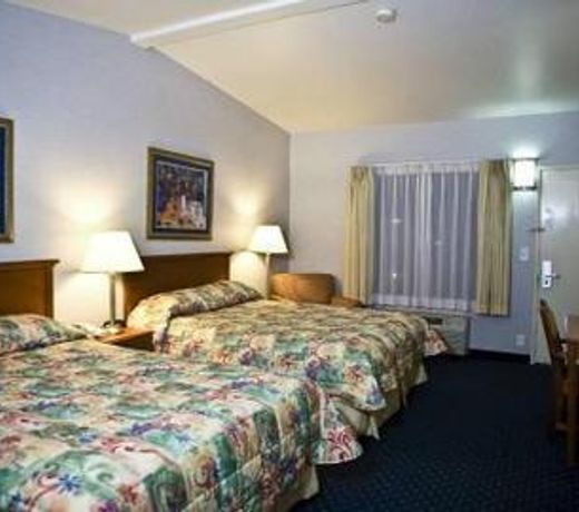 Lamplighter Inn & Suites at SDSU