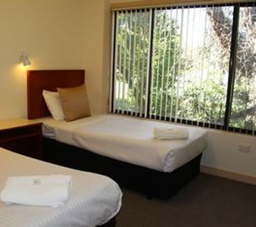 The Pioneer Way Motel