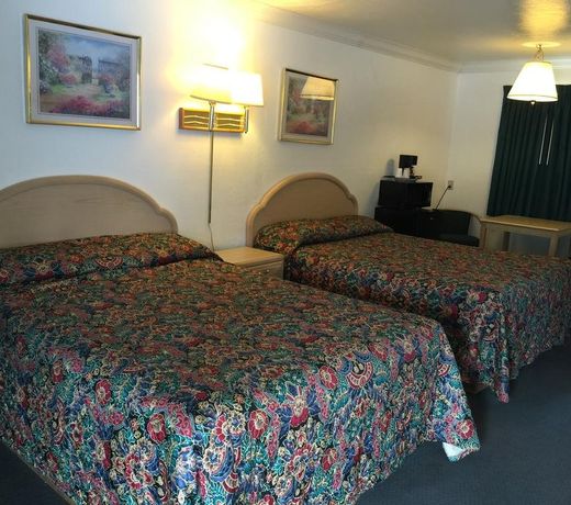 Lark Motel Willits