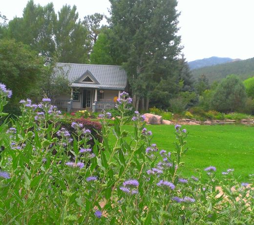 Apple Orchard Inn
