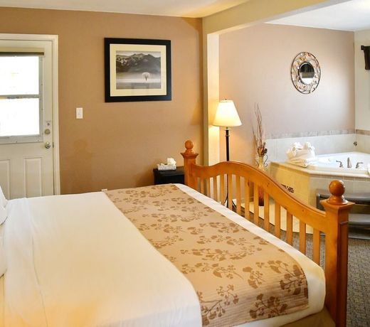 Murphy's River Lodge