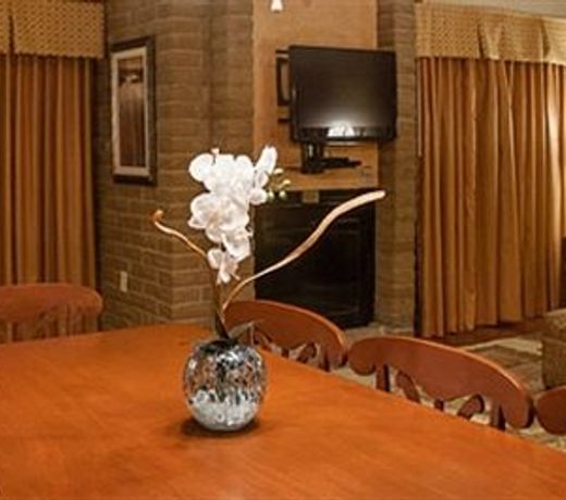 Sandstone Creek Club Condominiums