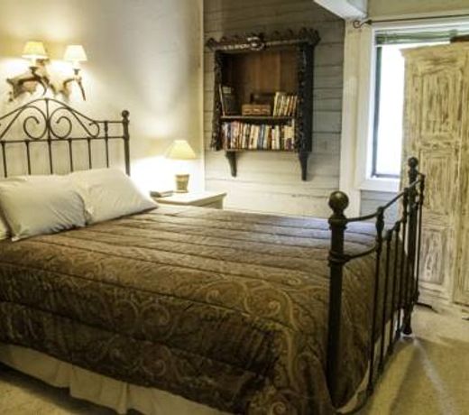 2 bedroom Condo in West Vail on the Gore Creek