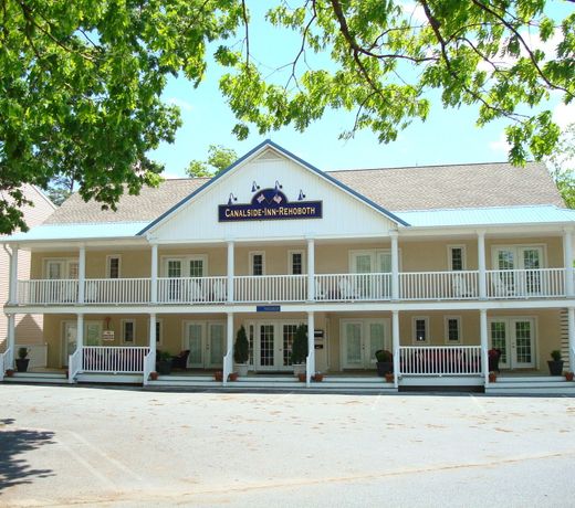 Canalside Inn