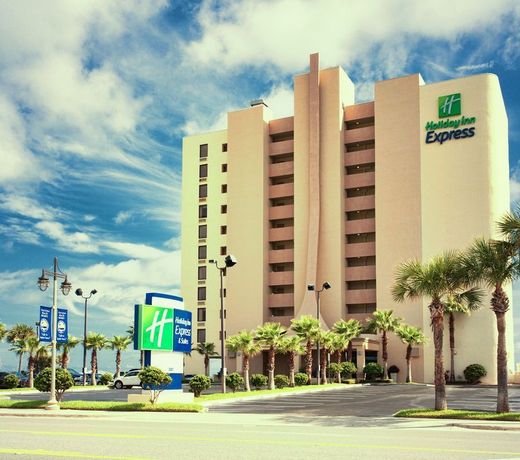 Holiday Inn Express & Suites Oceanfront Daytona Beach Shores, an IHG Hotel