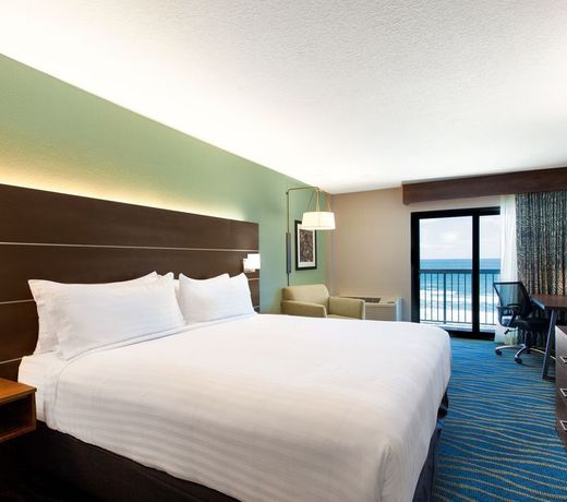 Holiday Inn Express & Suites Oceanfront Daytona Beach Shores, an IHG Hotel