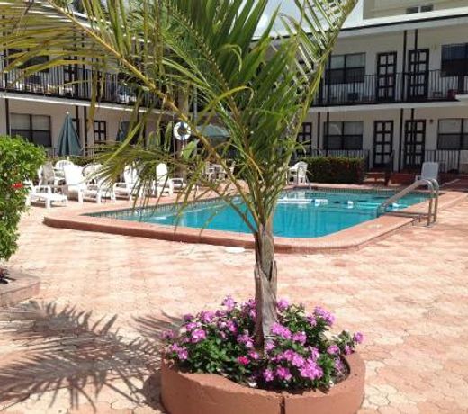 Napoli Belmar Resort