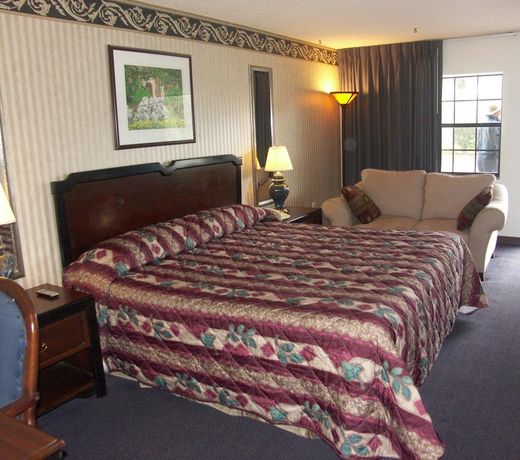 Deerwood Inn & Madison Campground