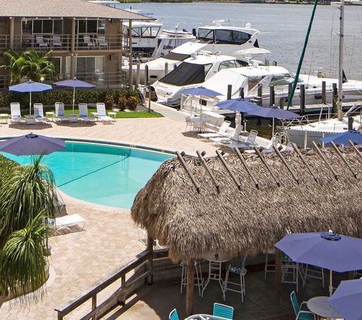 Cove Inn on Naples Bay