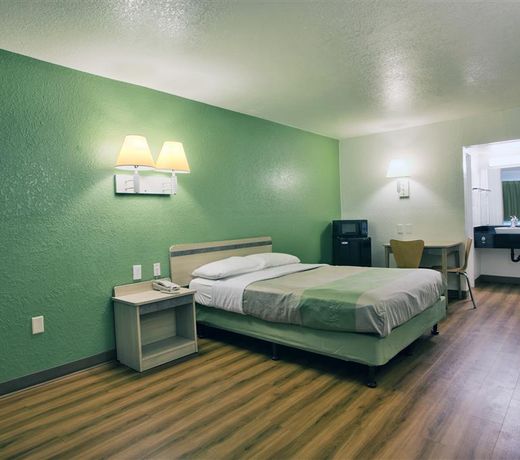 Motel 6-Tallahassee, FL - Downtown