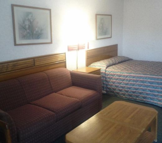 Americas Best Inn - Calhoun