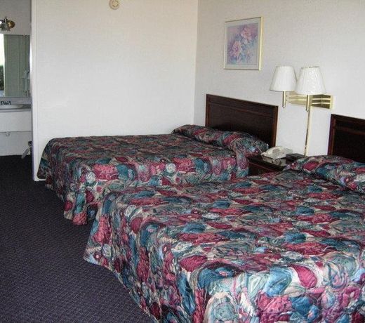Americas Best Inn - Calhoun