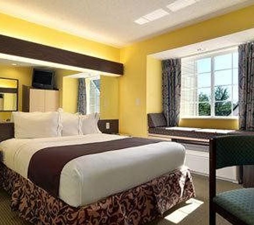 Microtel Inn & Suites Columbus North