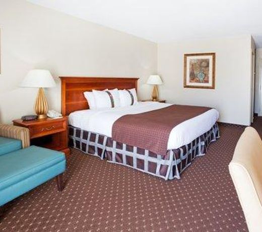 Clarion Inn