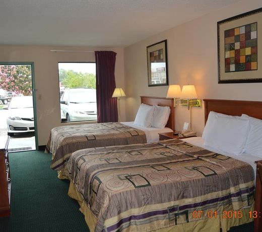 Rodeway Inn & Suites