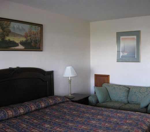 Gibson City Inn