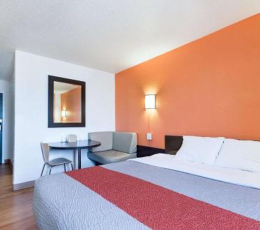 Motel 6-Lincoln, IL