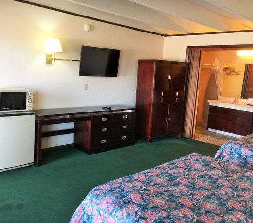 Tollway Inn Beloit
