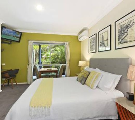 Azura Beach House B&B