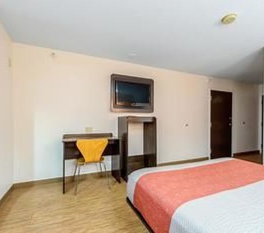Motel 6 Indianapolis North