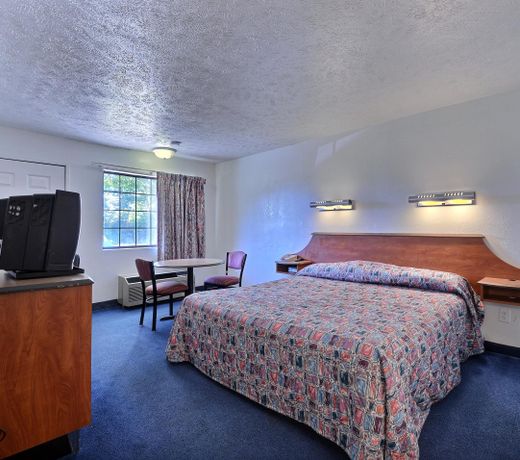 Days Inn by Wyndham Indianapolis South