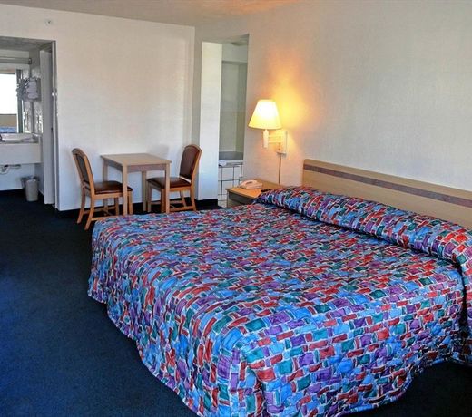 Days Inn by Wyndham Indianapolis South