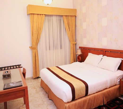 Arcadia Hotel Suites