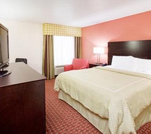 AmericInn by Wyndham Johnston Des Moines