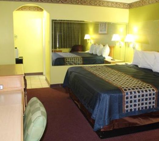 Hutchinson Inn