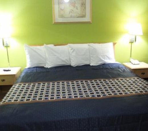 Hutchinson Inn